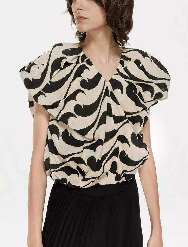 Eco-Friendly V-Neck Oversized Streetwear Sleeveless Top