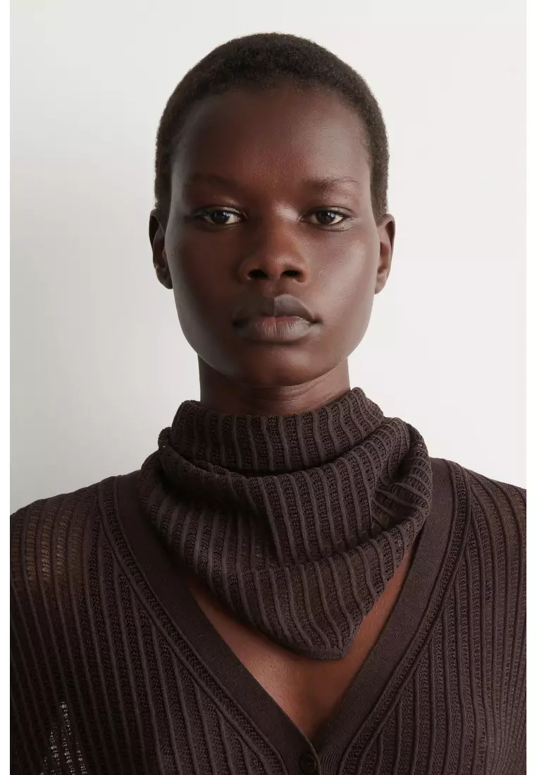 POINTELLE-KNIT TRIANGLE SCARF