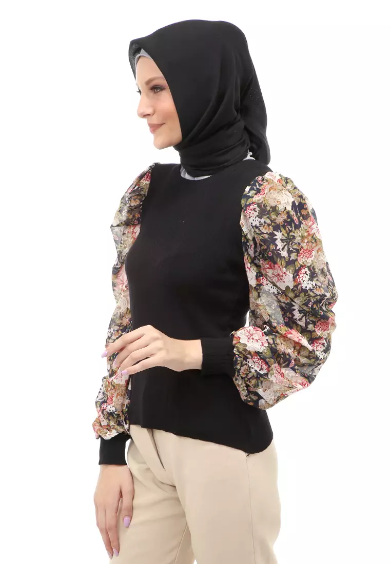 Kartika Blouse Muslimah Atasan Wanita Long Sleeve Motif CarnationRegular Fit - Hitam