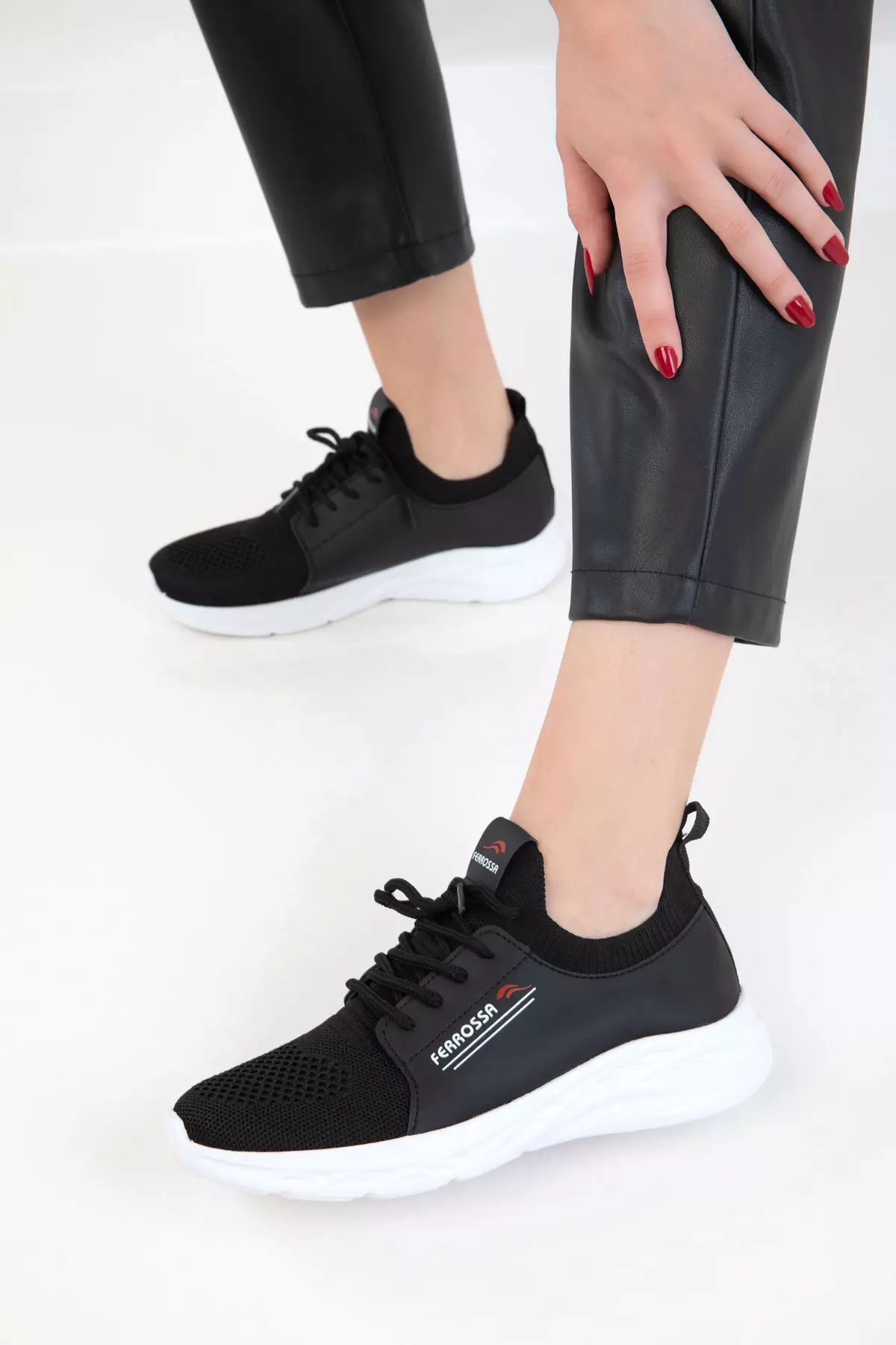 Black Unisex Sneaker 20678
