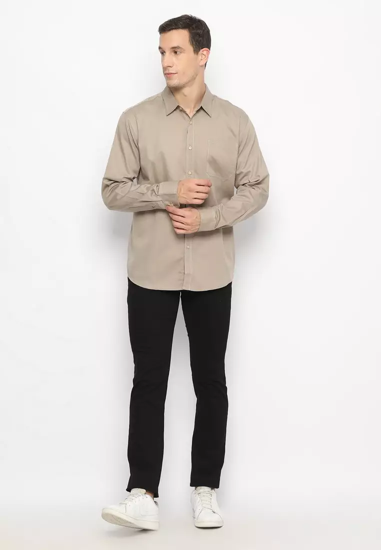 POLICE Kemeja Polos Cotton Twill Medium Beige Regular Fit Lengan Panjang Pria