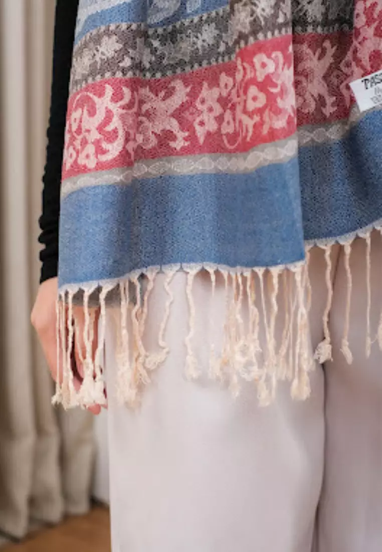 Hijab Pashmina Wanita Reversible Viscose Multicolour Vintage Pattern Pashmina Shawl Syal Wanita Blue Azzure & Blush Pink