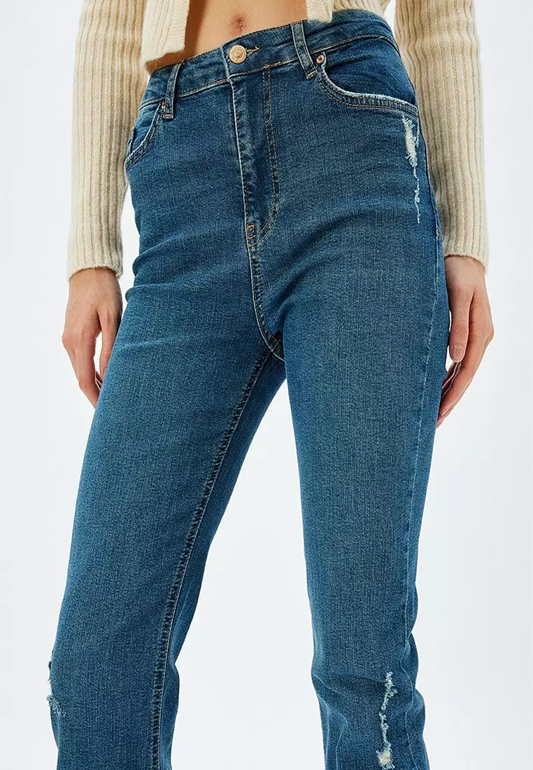 Frayed High Waist Bell-Bottom Jeans - Flare Jeans