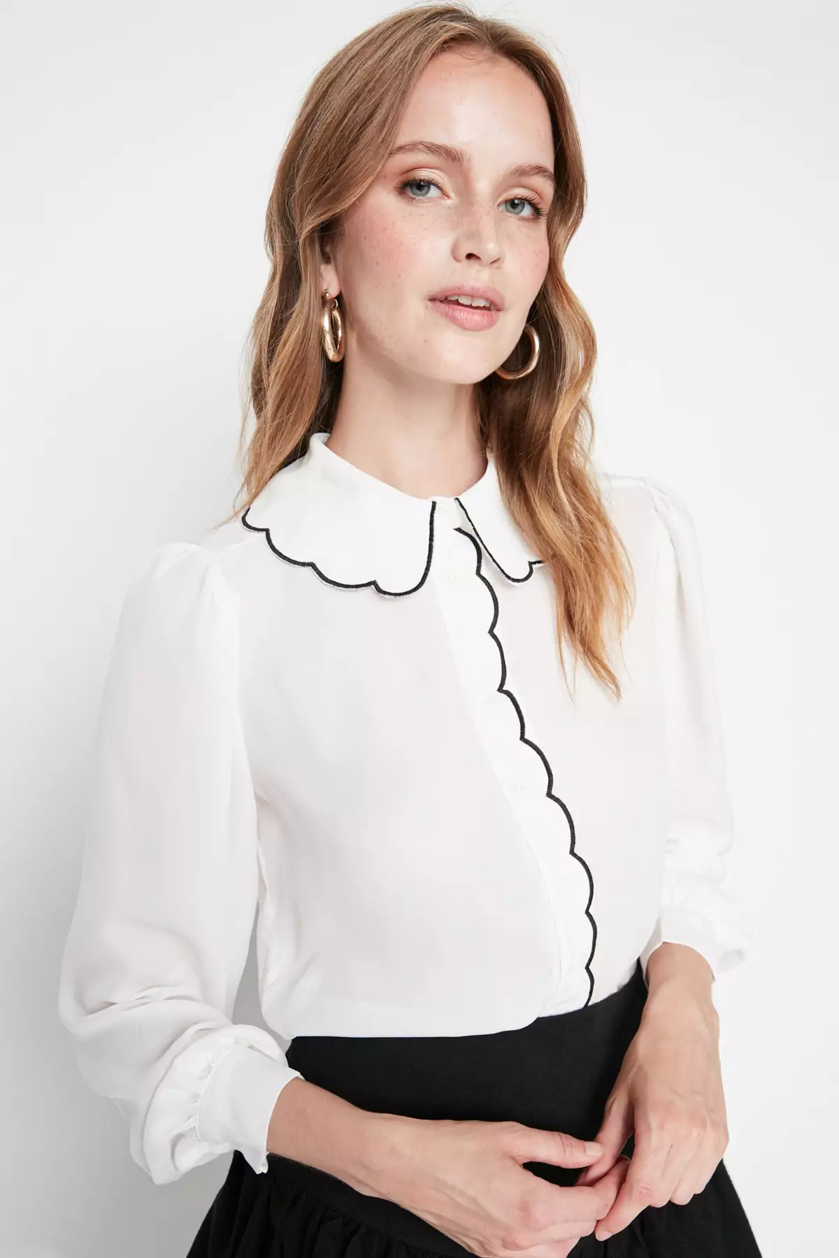 Scallop Trim Long Sleeves Blouse