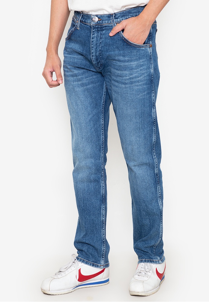Buy Wrangler  Icon Limited Edition Crank Low Slim Straight 