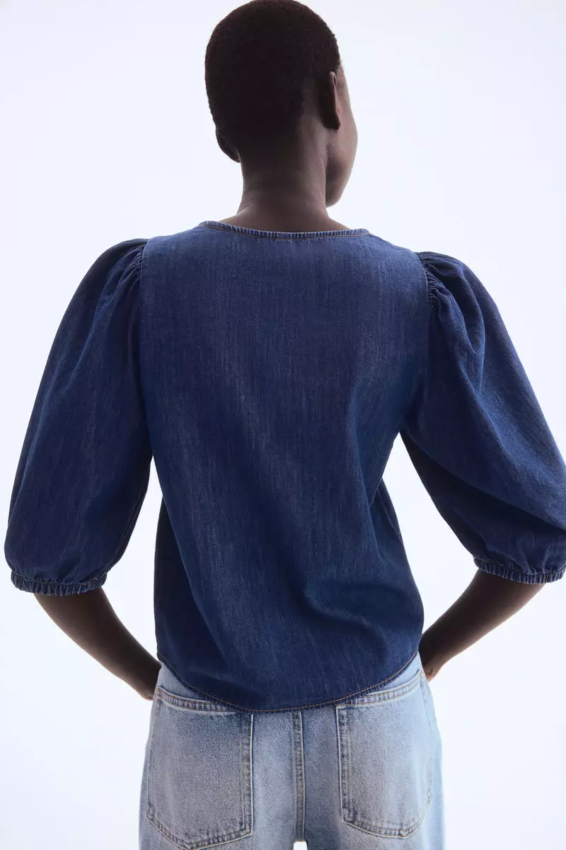 Balloon-sleeved denim blouse