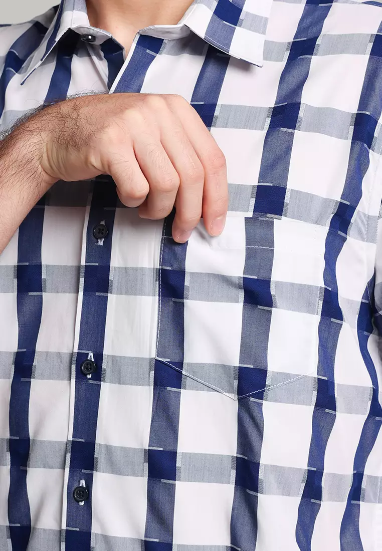 MOC - Kemeja Kotak-kotak Lengan Pendek Pria Zertta - Navy