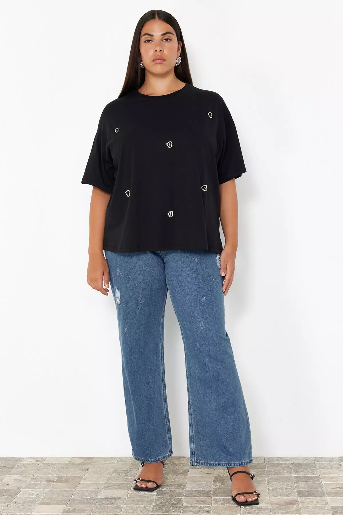 Plus Size Cotton Heart Accessory Oversized T-Shirt