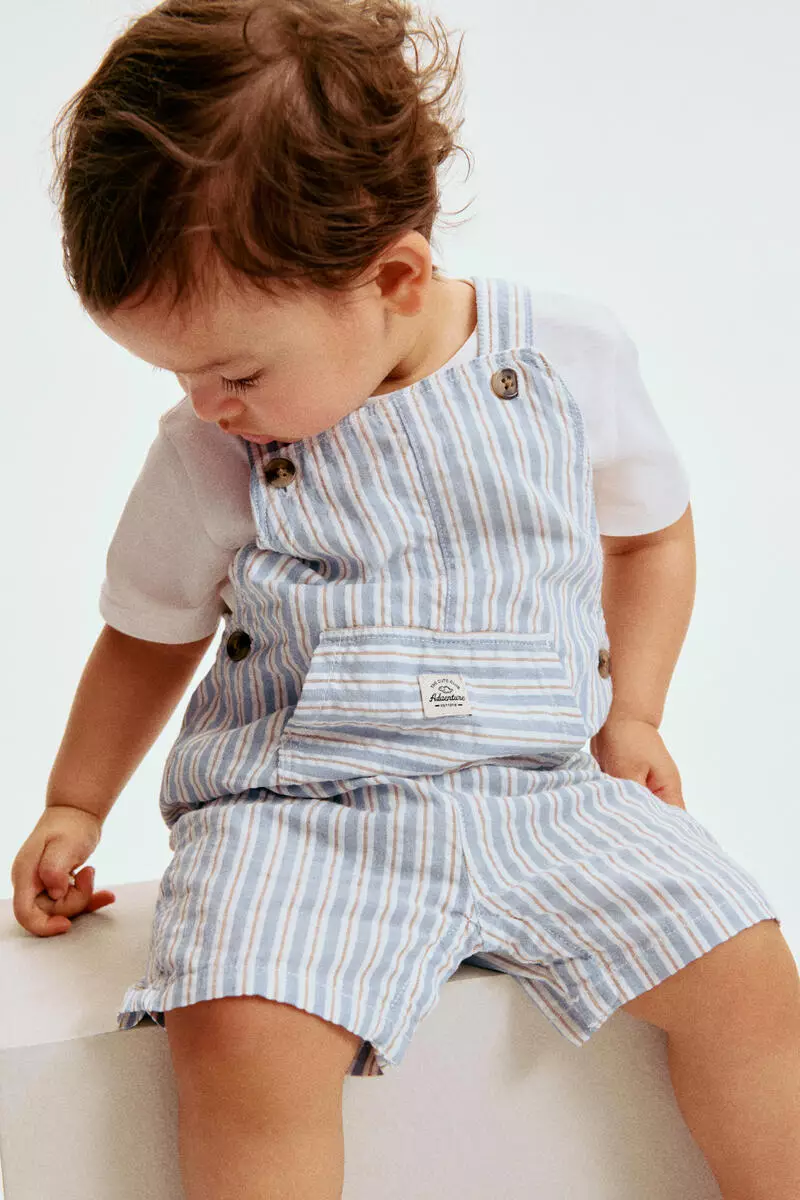 2-piece dungaree shorts and T-shirt set