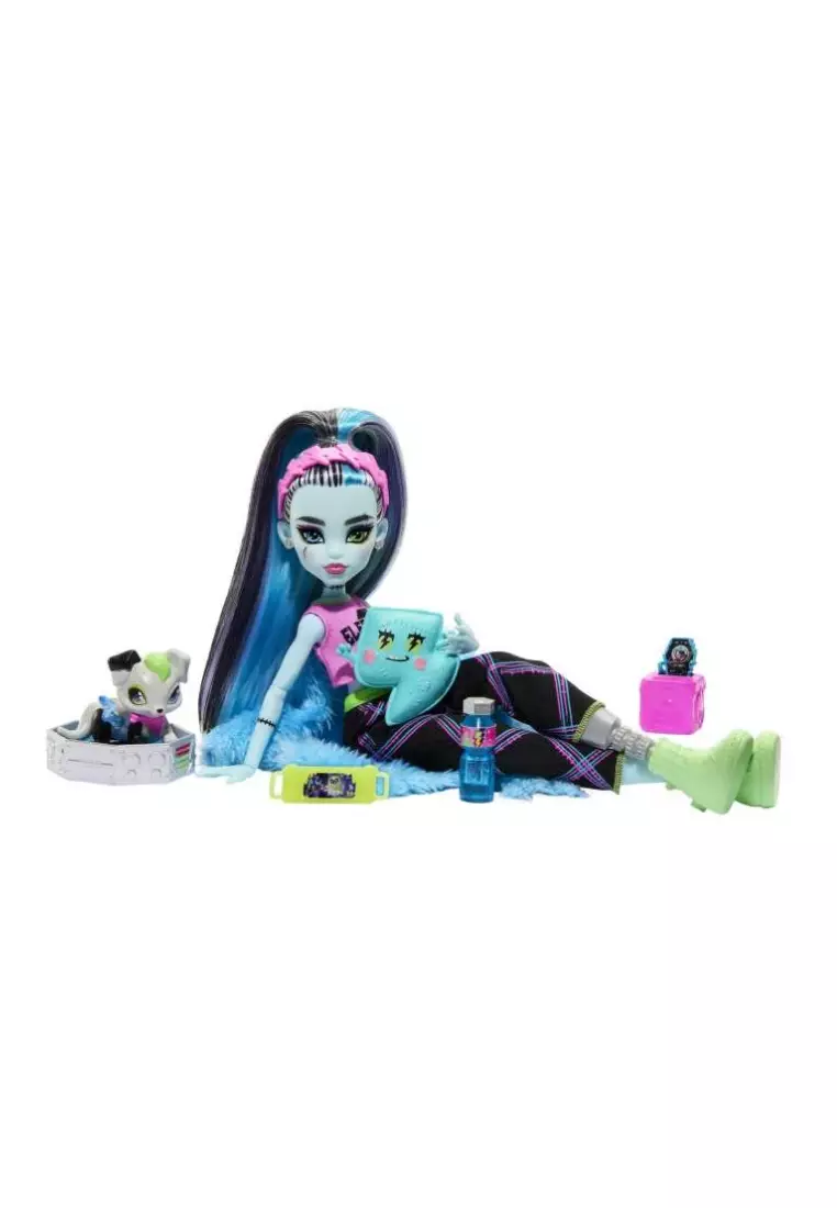Monster High Creepover Party Frankie Doll & Accessories