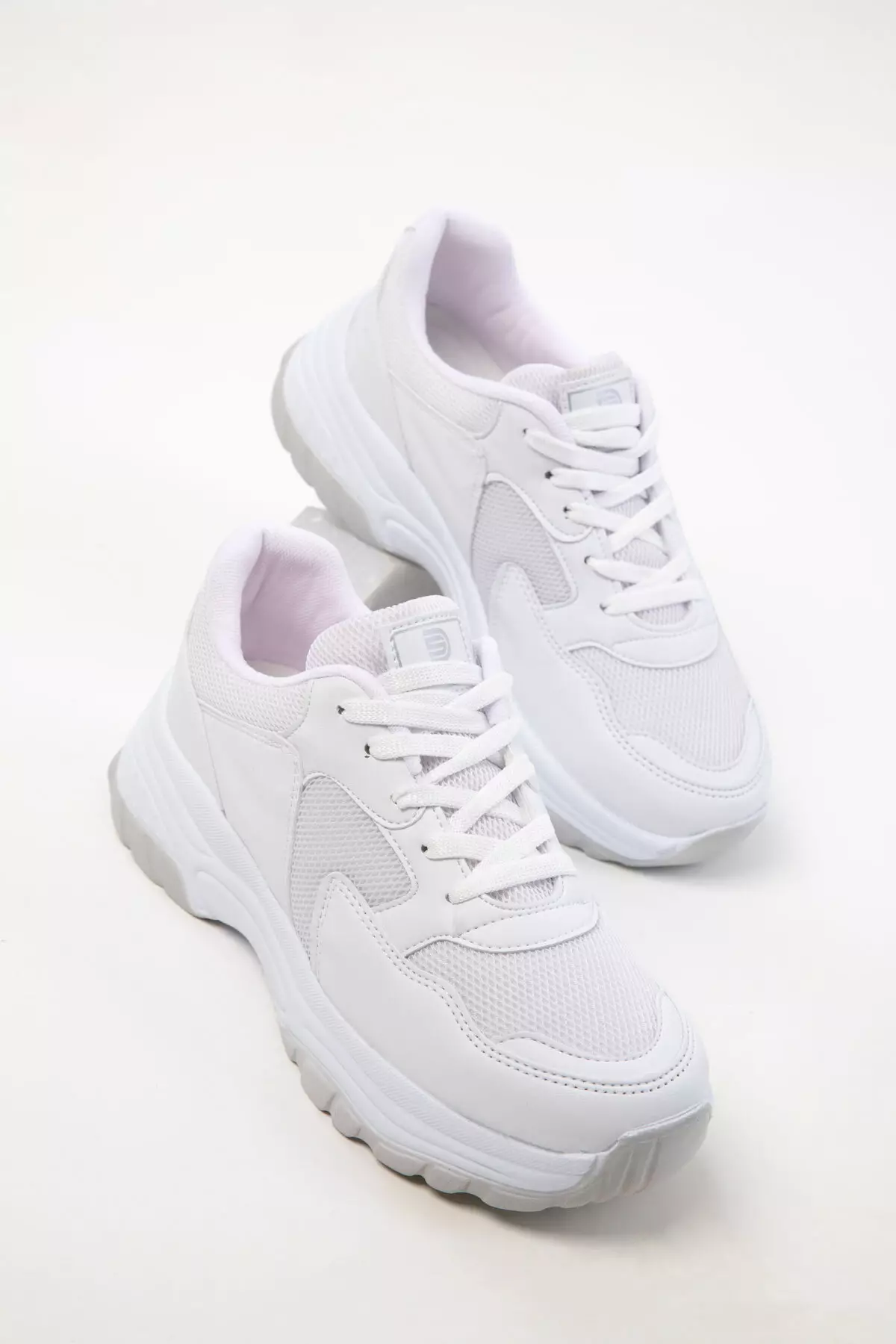 White Women's Sneaker 20590