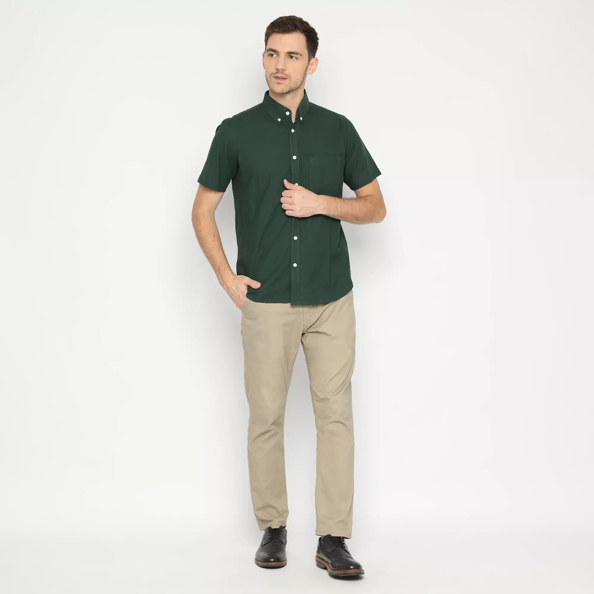 Platini Kemeja Pria Lengan Pendek Basic Katun Oxford Hijau Botol 63211