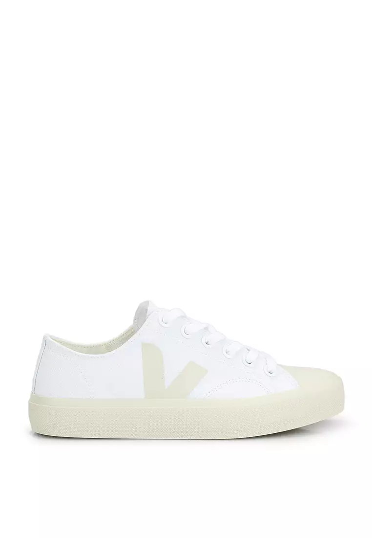 White sneakers clearance veja