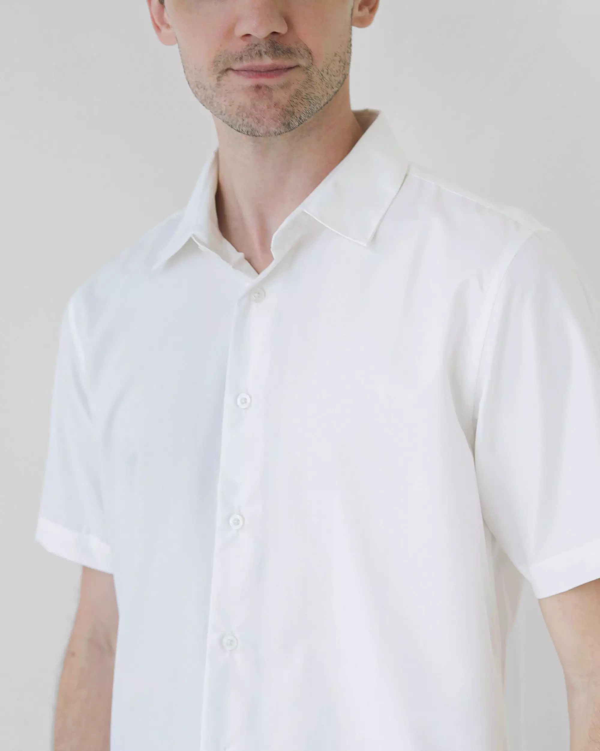 Cotton Well Elvon Smart Shirt White  | Kemeja Pria Formal Basic Clean Lengan Pendek Putih