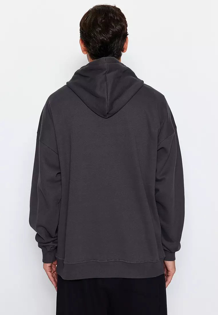 Wolf Embroidered Hooded Sweatshirt