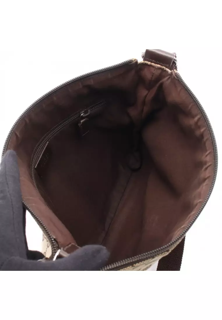Pre-Loved Gucci GG canvas Shoulder bag canvas leather beige Brown