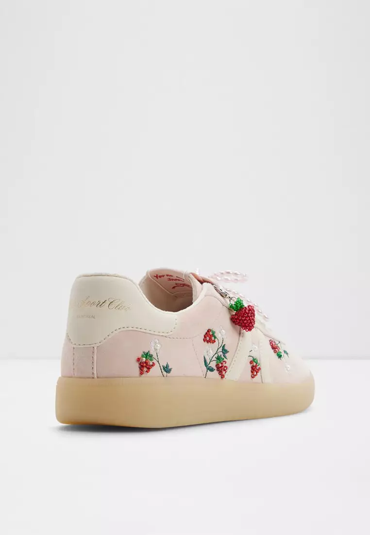 Chicsneaker Low-Top Sneakers