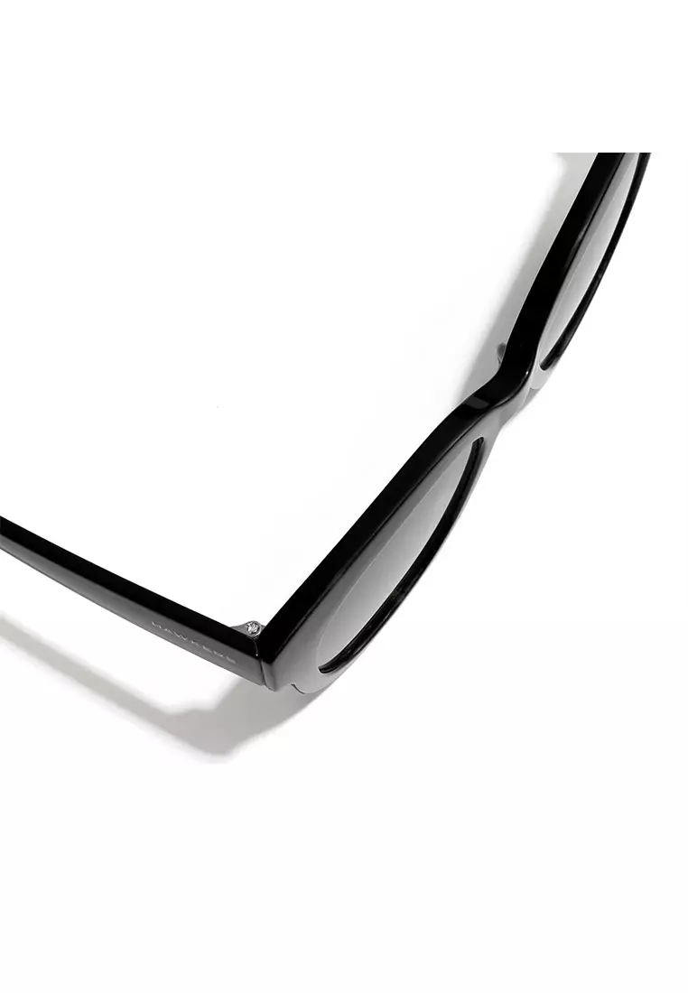 HAWKERS Black AUDREY Sunglasses for Men and Women. UV400 Protection. Official Product Designed in Spain