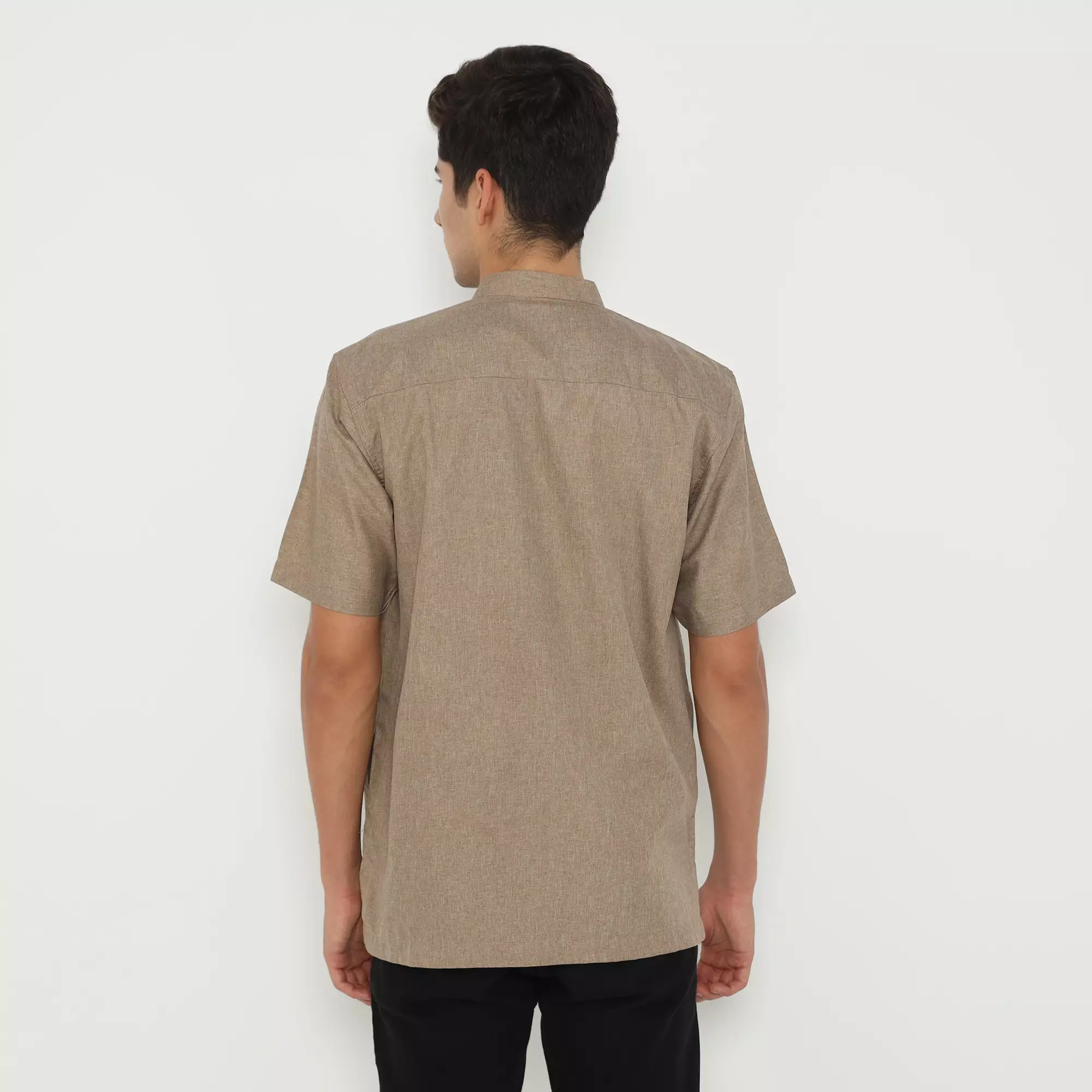 Platini Kemeja Pria Koko Shanghai Lengan Pendek Katun Brown 931349.39