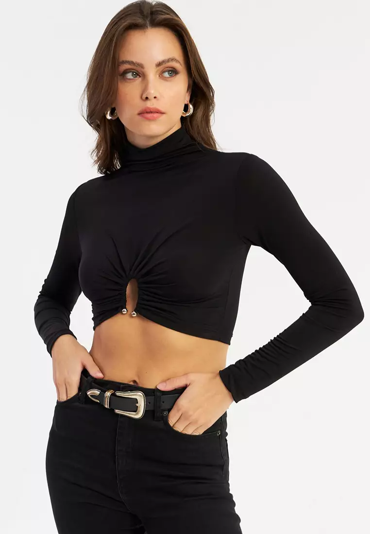 U-Ring Crop Top