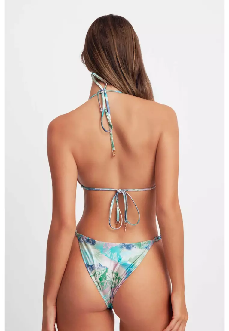 Maddy Triangle Bikini Top / Alps Gloss