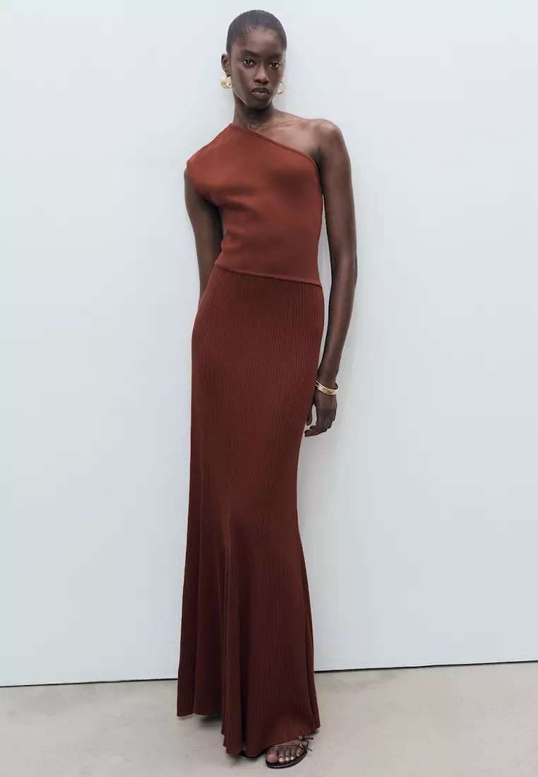 green emerald velvet dress Katarina Satin Ruffle Hem Maxi Dress Mango Selfie Leslie