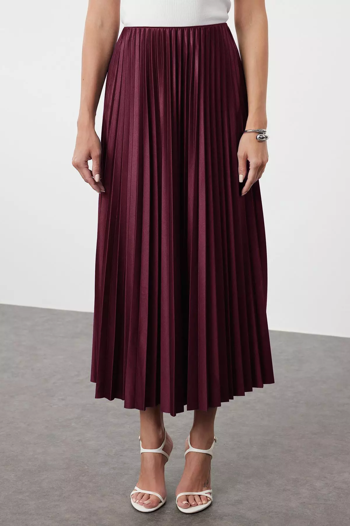 Pleated Maxi Knitted Skirt