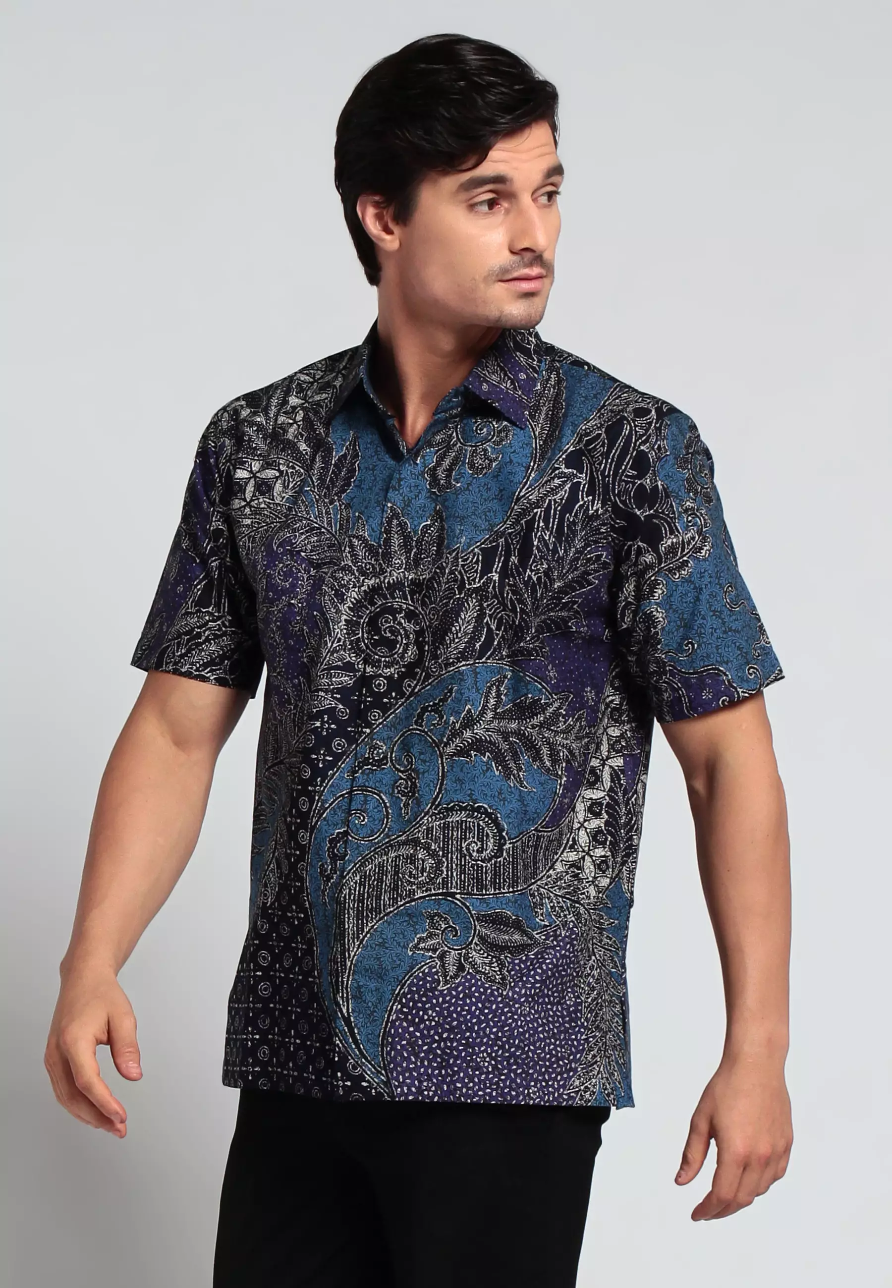 Hem Cycas rumphii Lengan pendek slimfit