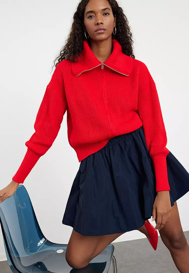 紅色闊身格仔翻領拉鍊針織外套 TWOAW24HI00072