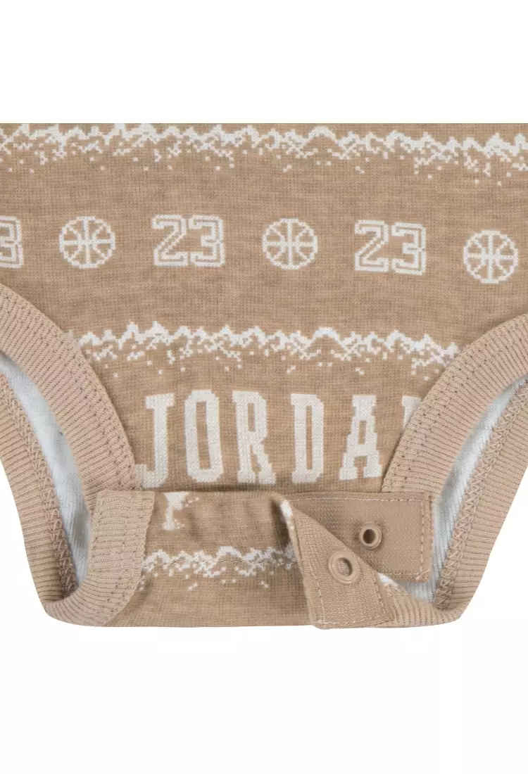 Newborn jordan gift sets sale