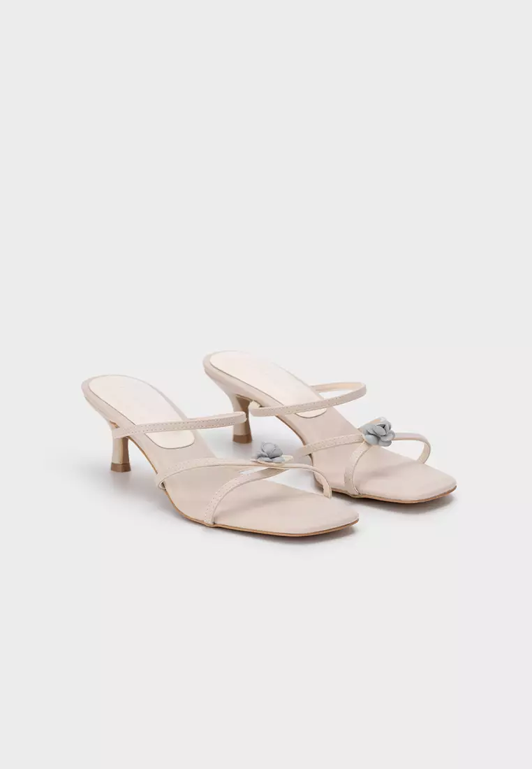 FLORAL DETAIL STRAPPY SQUARE TOE MID HEEL SLIDE