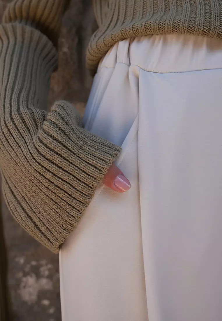 Pleated Detail Knitted Palazzo Trousers