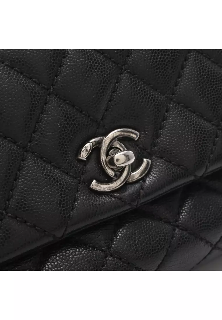 Vintage CHANEL black V, chevron stitch chain shoulder bag with golden –  eNdApPi ***where you can find your favorite designer  vintages..authentic, affordable, and lovable.