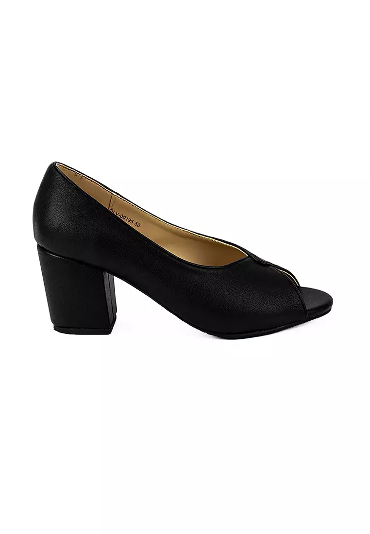 Discount on Cardam's Lifestyle  shoes - SKU: Black Pumps Eclb Olv 00195 