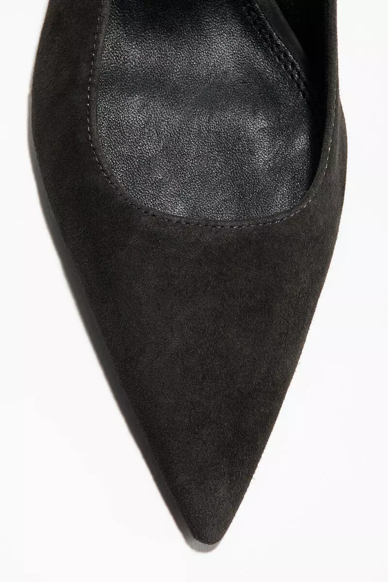 Pointed suede slingbacks
