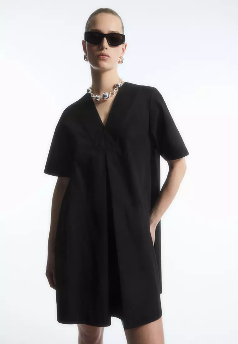 Deep v neck clearance t shirt dress