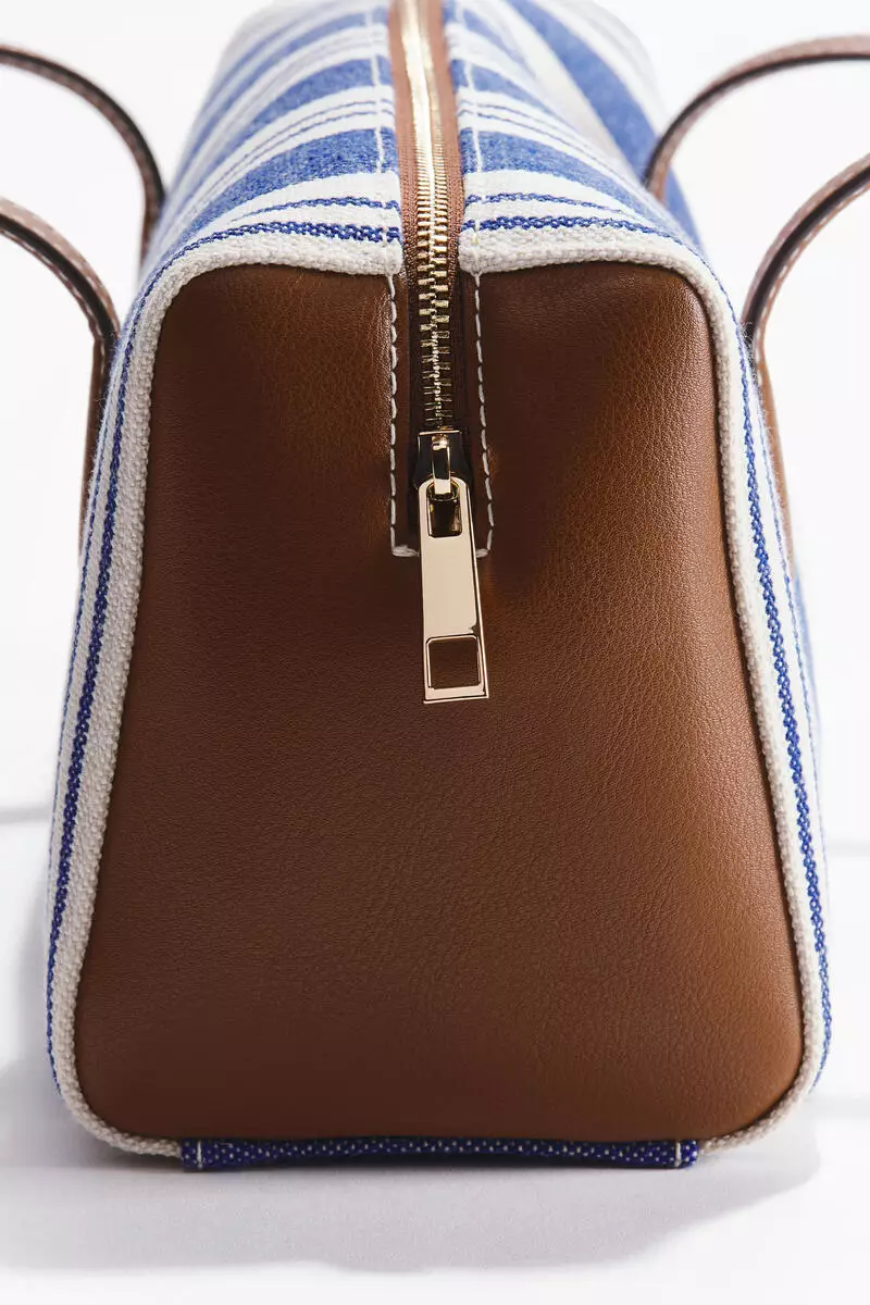 Rectangular canvas shoulder bag