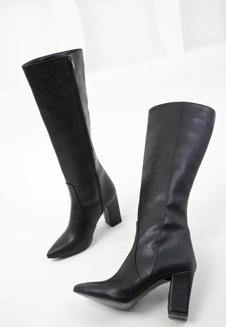 Women's Black Boots - Model 19956