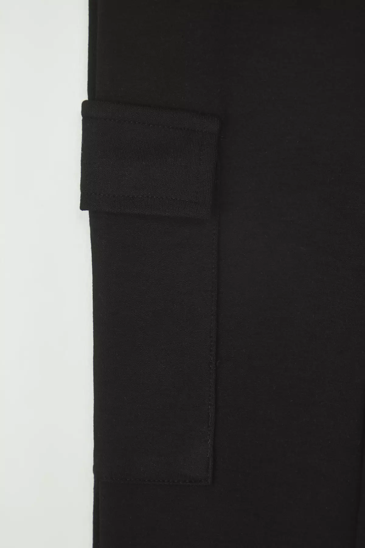 Cargo Pocket Detailed Flared Trousers