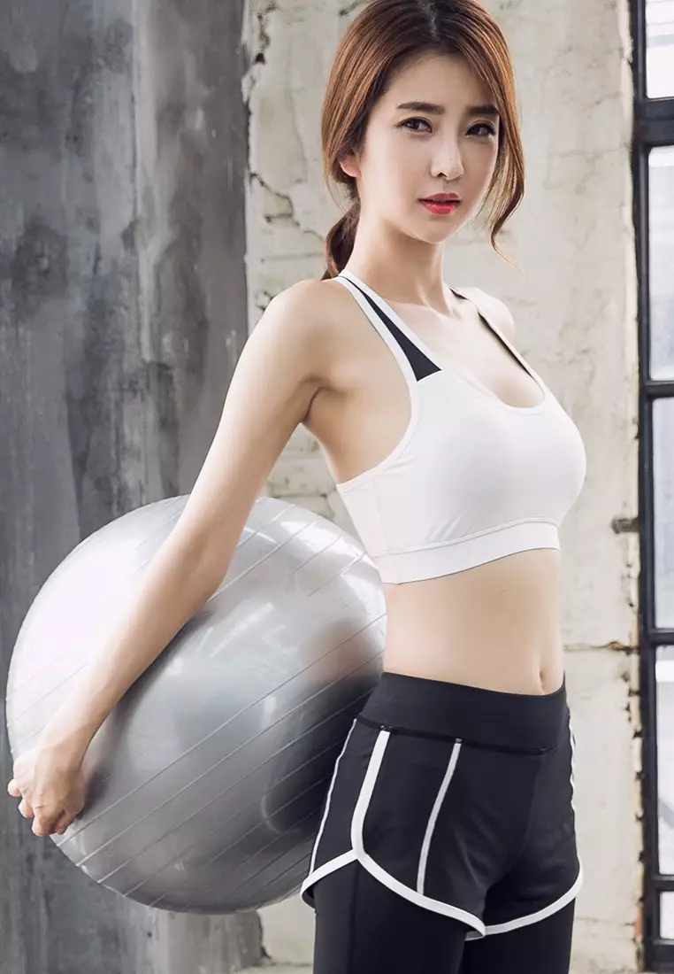 Lu-22 2022 New Fitness Sports Underwear Women′ S Hem Widening Cross  Beautiful Back Shockproof Gather Sports Bra - China Yoga Bra and Yoga Top  price