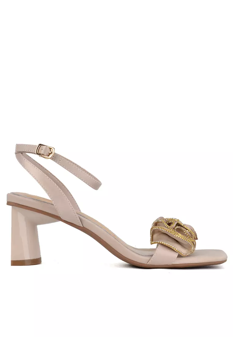 Discount on Twenty Eight Shoes  shoes - SKU: Rose Strap Mid Heel Sandals Xj1658-3