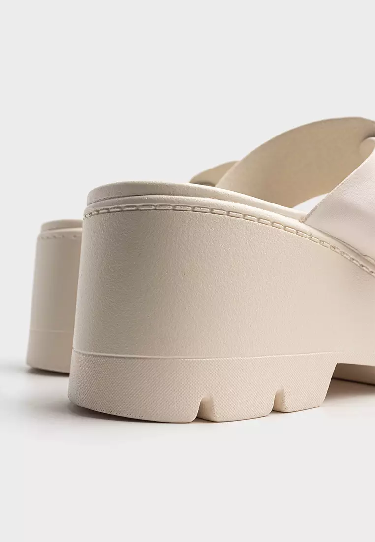Woman's Calista Wedge Sandals