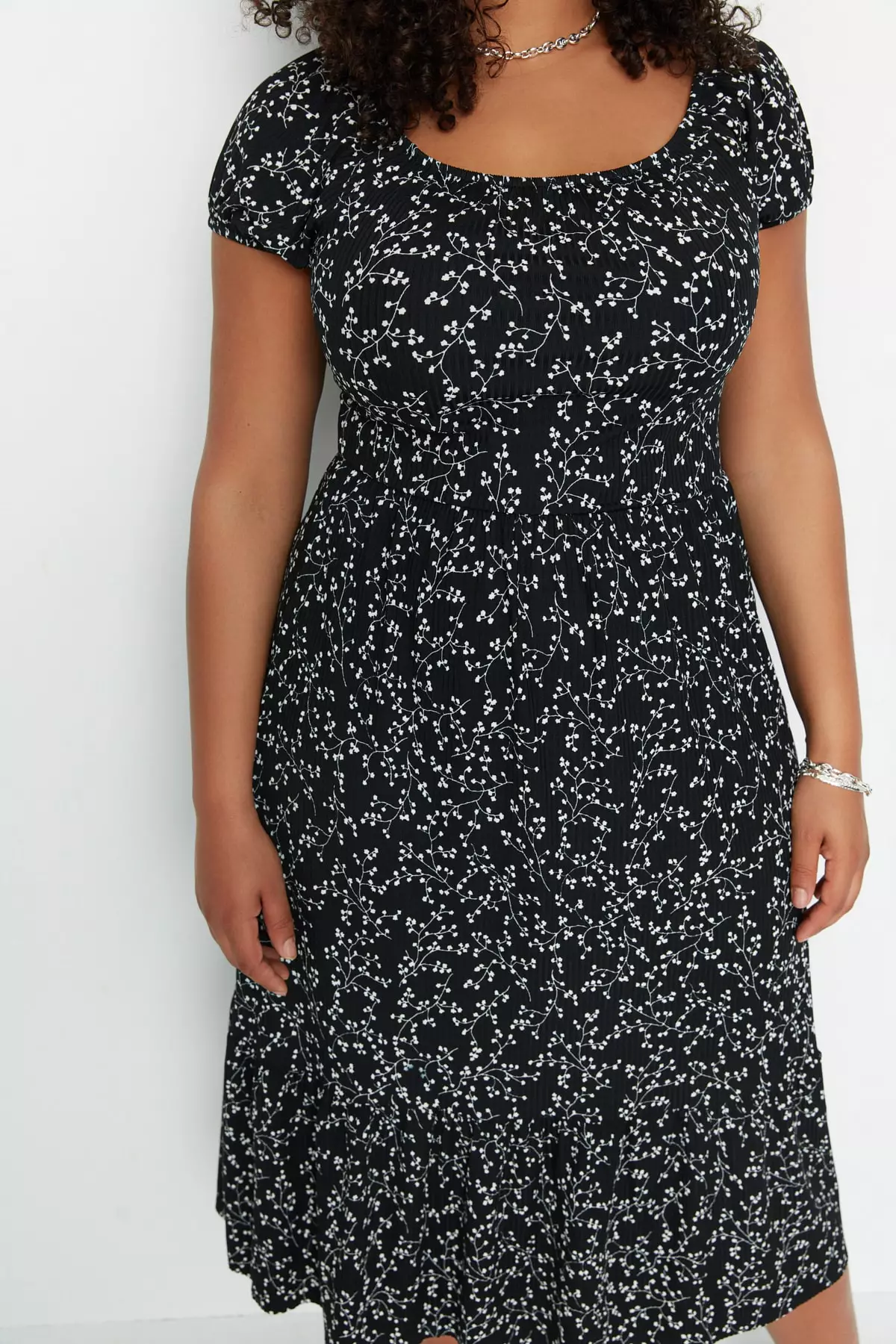 Plus Size Carmen Collar Floral Pattern Dress