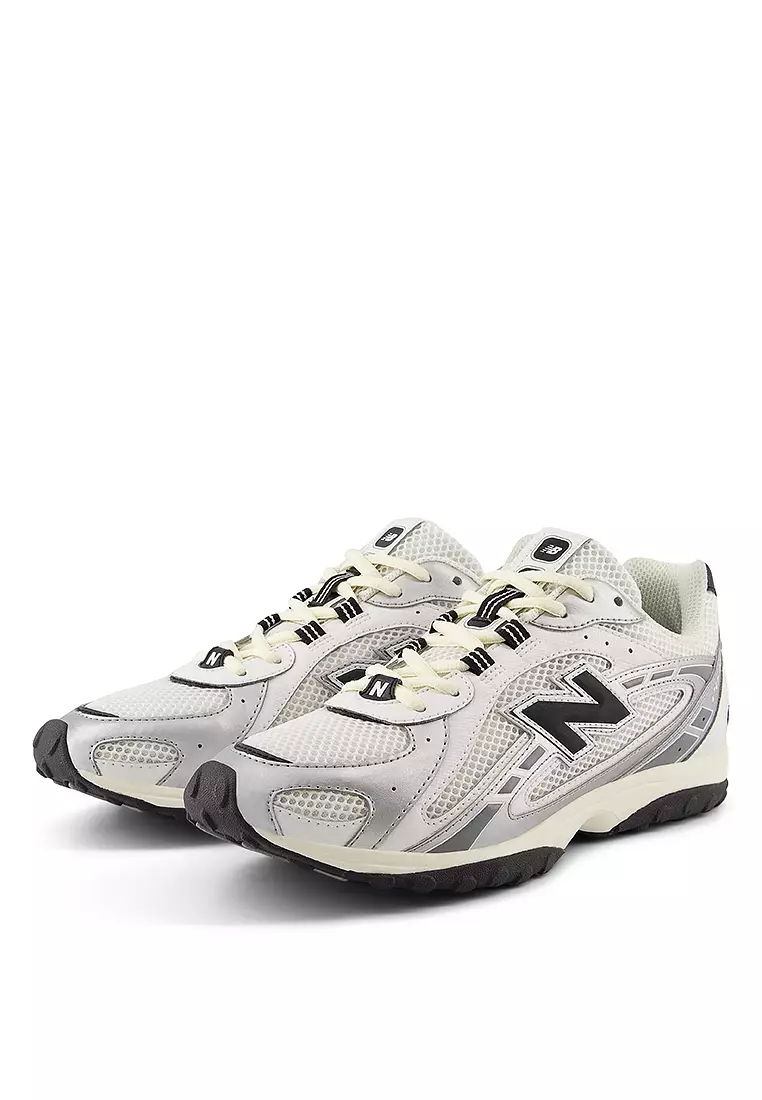 204L Classic Lifestyle Shoes