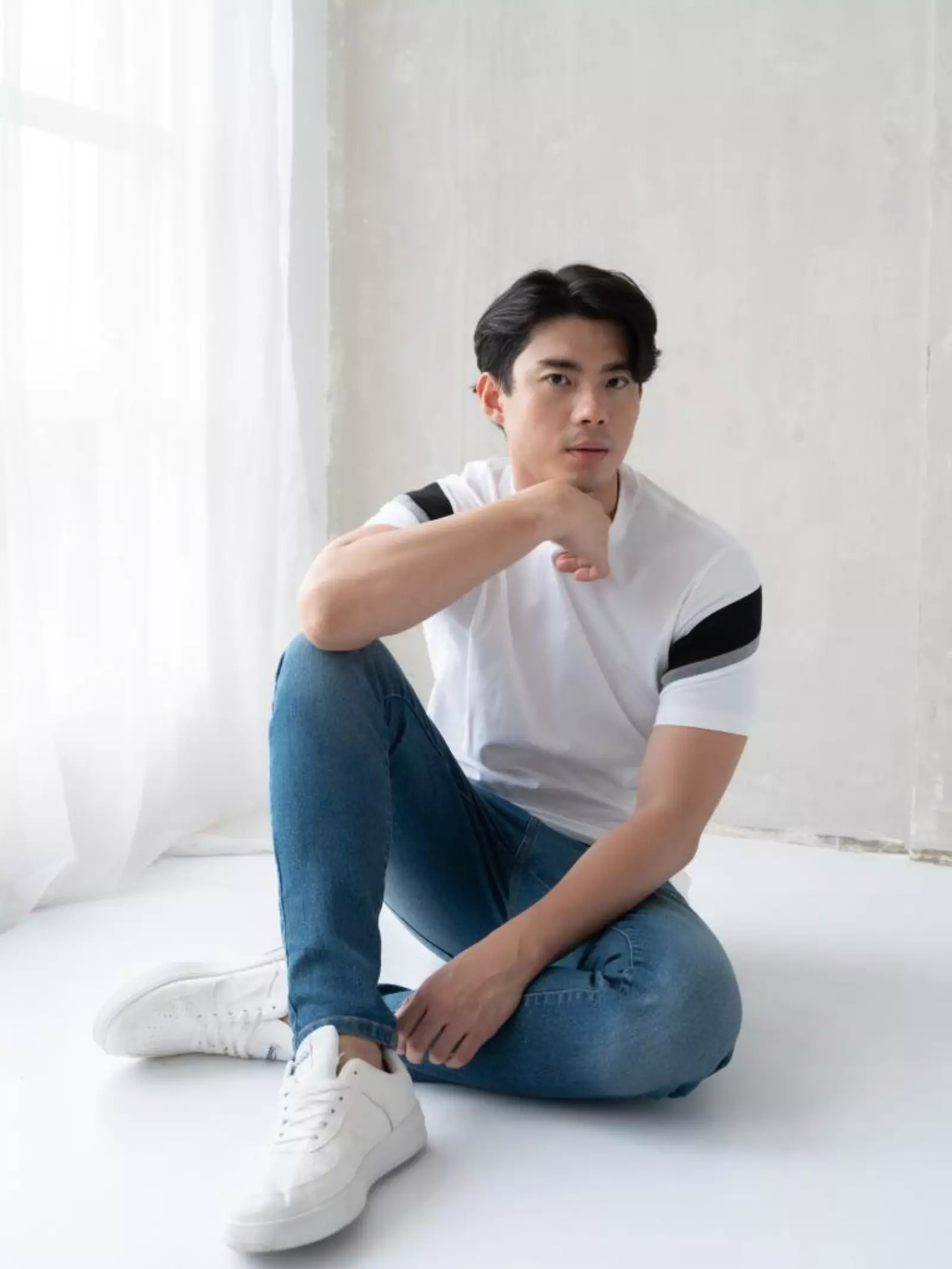 Kale Deon White / Kaos lengan pendek pria premium cotton