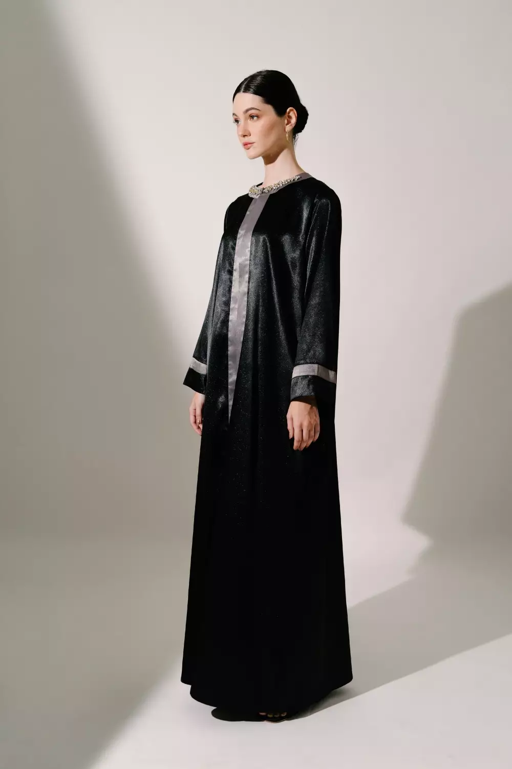 DEMURE&CO - HAFSA OPEN ABAYA IN BLACK