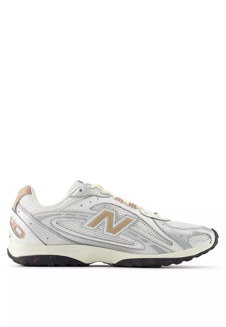 204L Classic Lifestyle Shoes