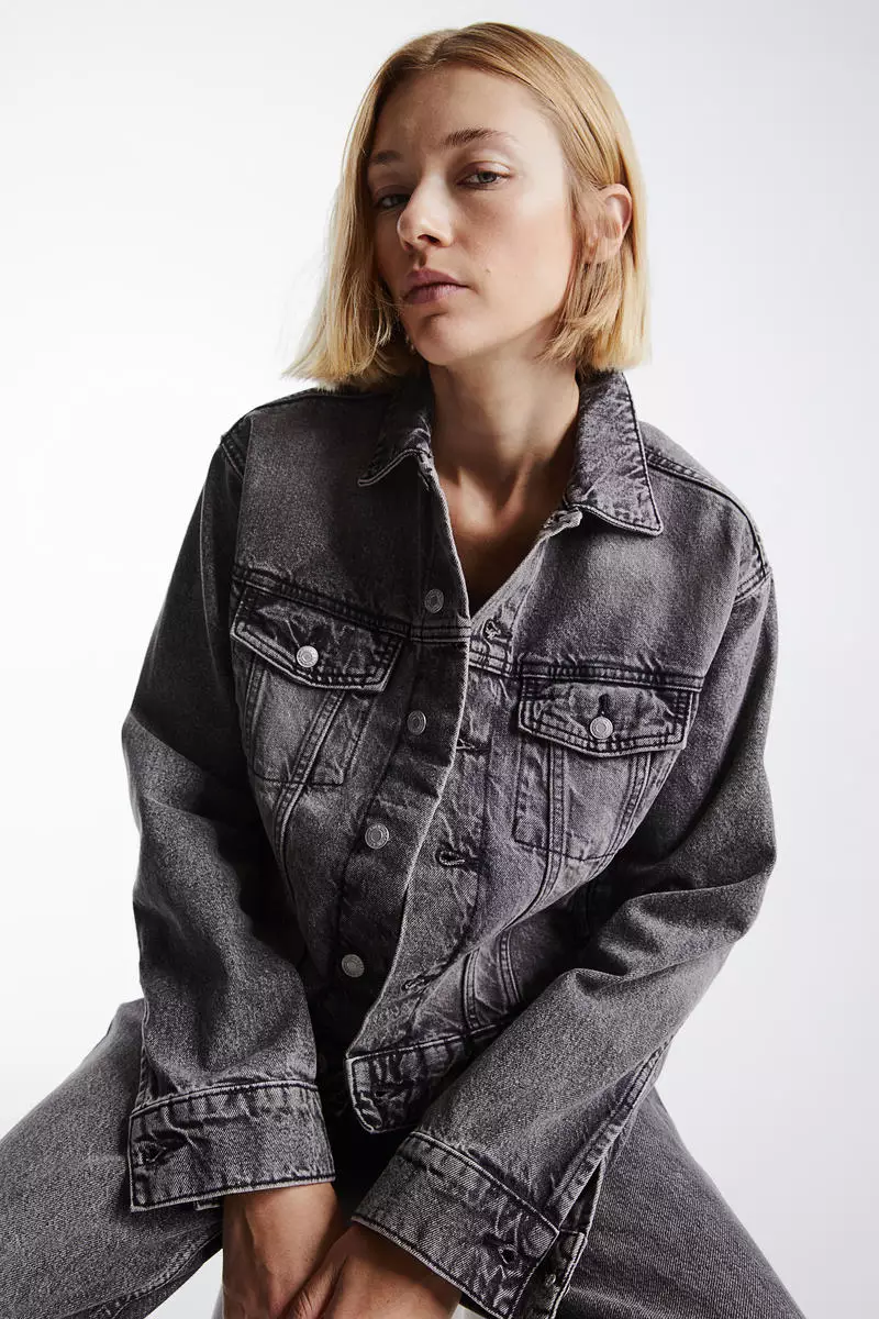 Short denim jacket