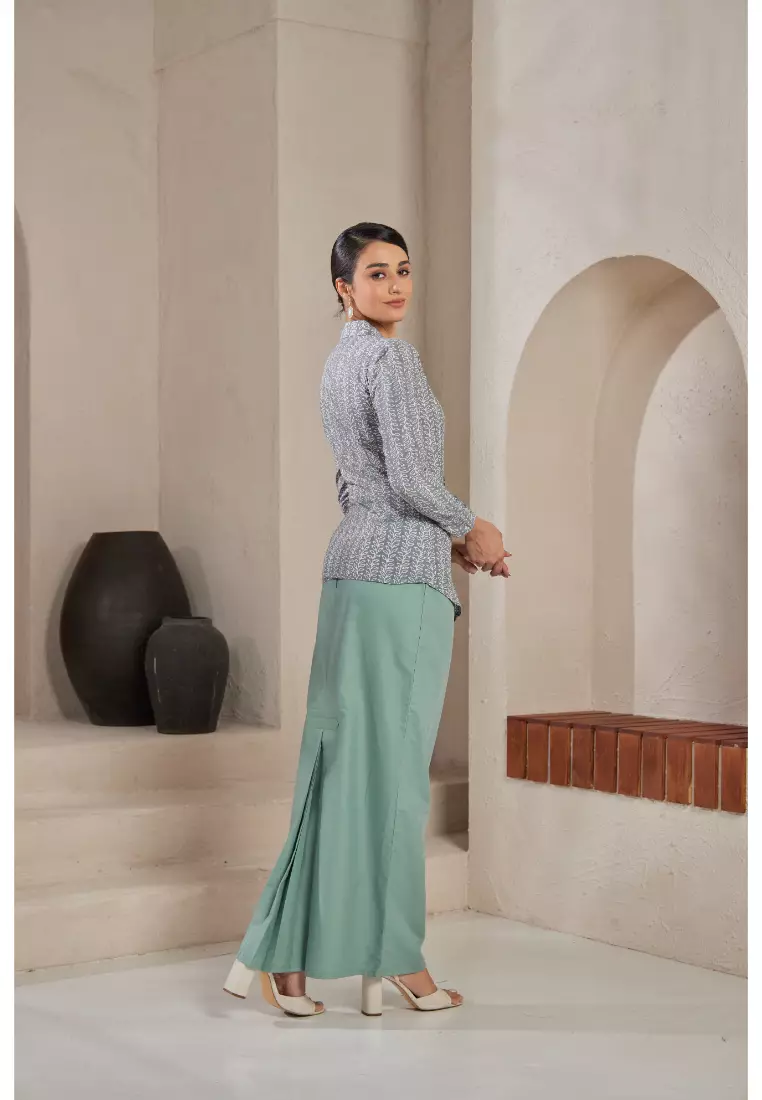 Kebaya Midi Batik Moden