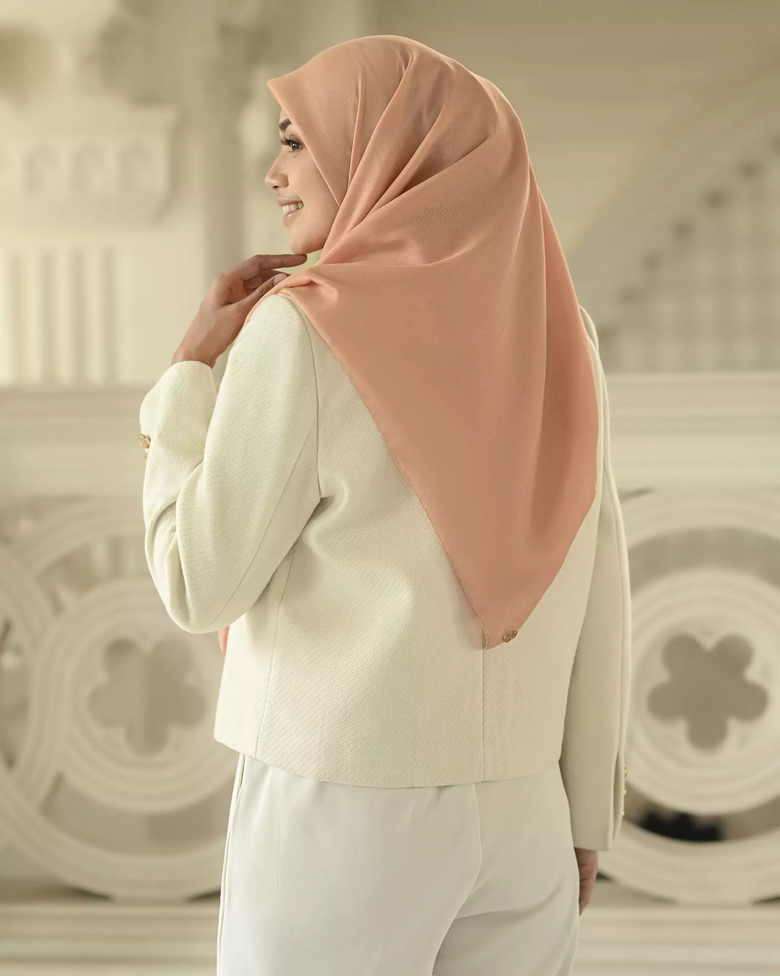 Geulis.id PARIS PLAIN SCARVES - Coral